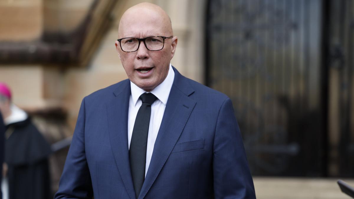 Australian news and politics live: Dutton calls for respect for welcome to country after Anzac Day protests