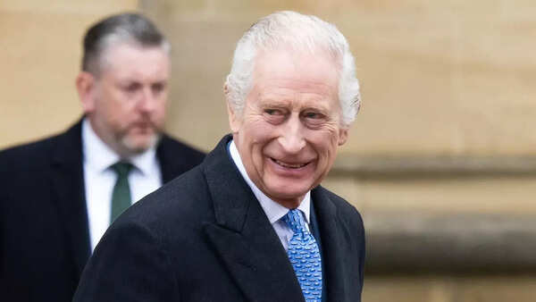 Royals (2)