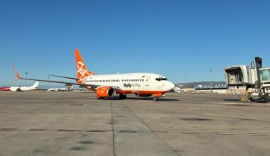 A SkyUp plane at Barcelona airport