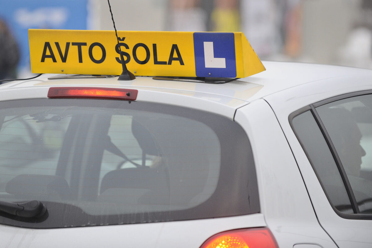 Na Gorenjskem in v Ljubljani tri mesece čakalne dobe za vozniški izpit