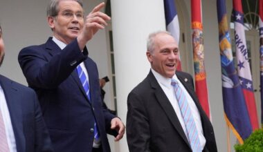 USAs finansminister advarer verden mot å gjengjelde Trumps tollsatser - ABC Nyheter