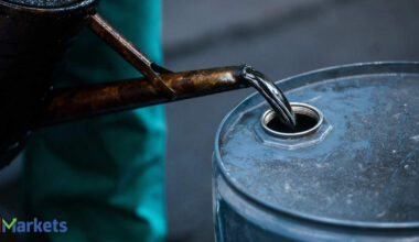 Trump tariffs fallout! Crude oil prices hit 5 month low, plunge up to 8% to slip below $70 bbl mark