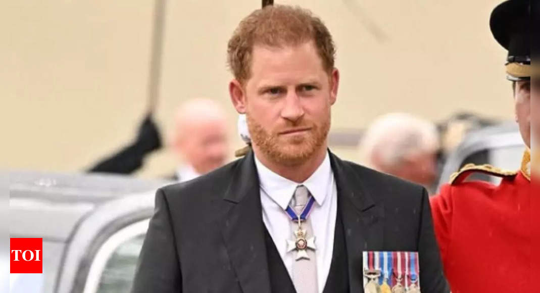“I’m fed up": Lip reader reveals what Prince Harry said during King Charles' coronation