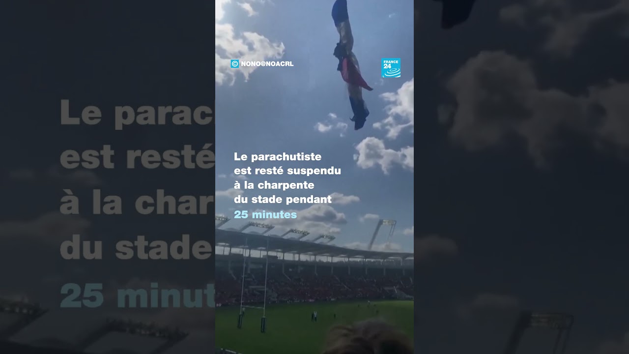 Un parachutiste suspendu dans le vide au Stadium de Toulouse • FRANCE 24