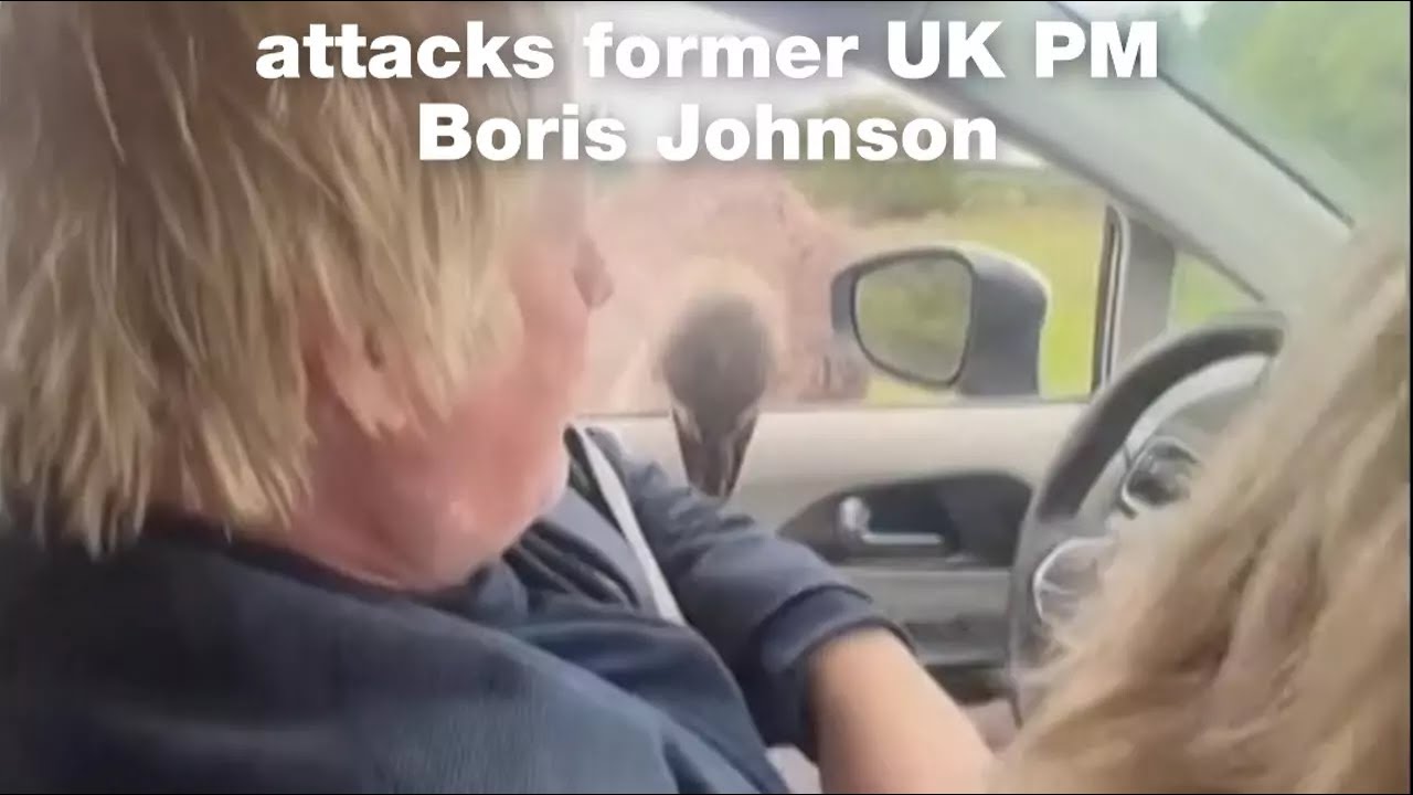 Ostrich attacks former UK PM Boris Johnson in Texas • FRANCE 24 English