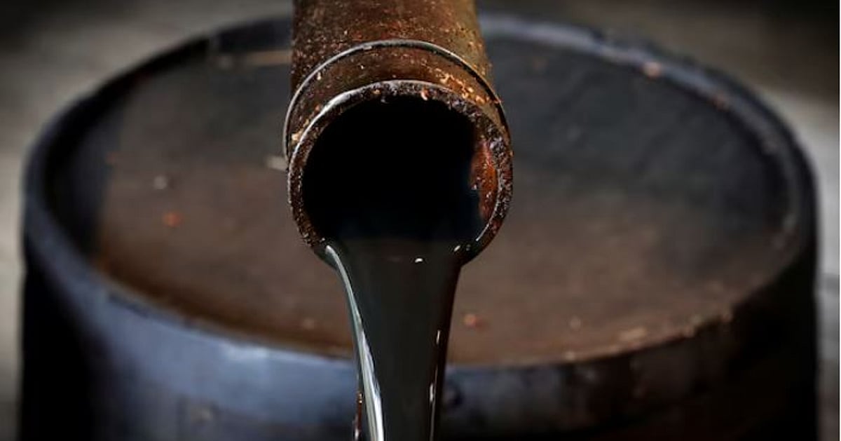 Fall in crude oil prices must benefit consumers, not government