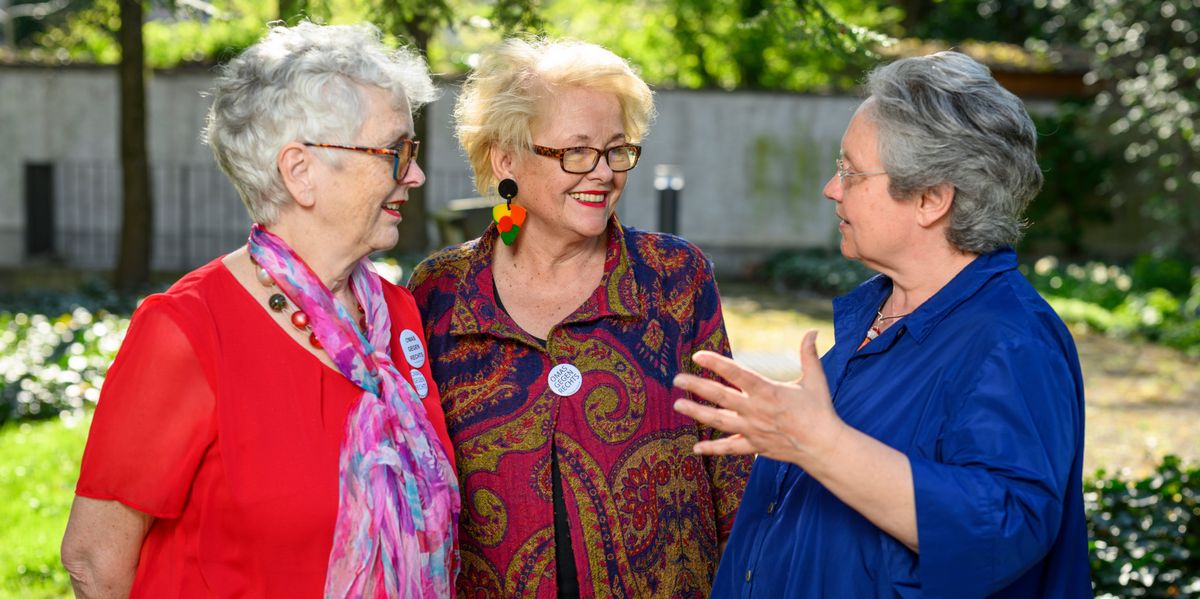 Omas gegen Rechts: Politische Bewegung kommt in die Schweiz