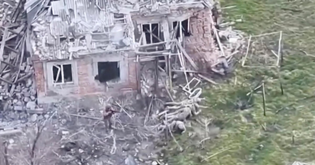 Drone video appears to show Russian troops execute 4 Ukrainian POWs, AP analysis finds