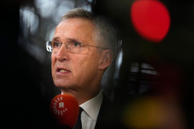Økte tollsatser går ut over sikkerheten i Europa, mener Stoltenberg