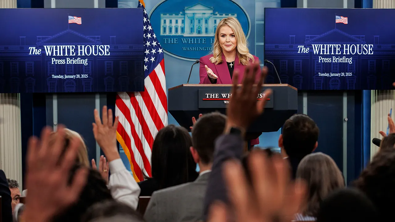 Video: White House press secretary Karoline Leavitt prays before press briefings