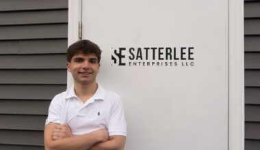 How a 17-Year-Old Student's Side Hustle Makes $20k a Month