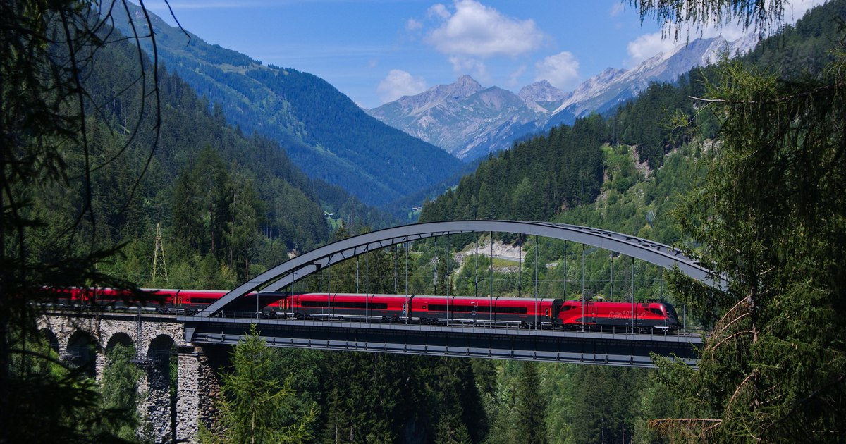 O agenție de turism britanică organizează ocolul lumii în 100 de zile cu trenul. Unde va fi oprirea în România. Doar 12 locuri disponibile