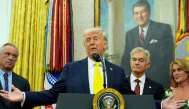 Trump insists neither Russia nor Ukraine are ‘playing’ him as peace talks continue