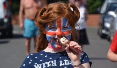Enter our VE Day street party competition to win £10,000 AND £500 Iceland voucher