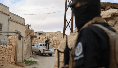 Post-Assad Syria: Villages disarm in Homs