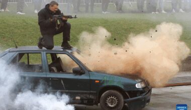 Stunt show of gun fighting held to mark Stunt Festival in Croatia-Xinhua