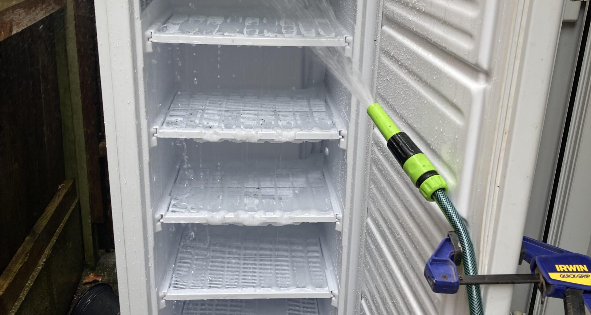 Defrosting the freezer.