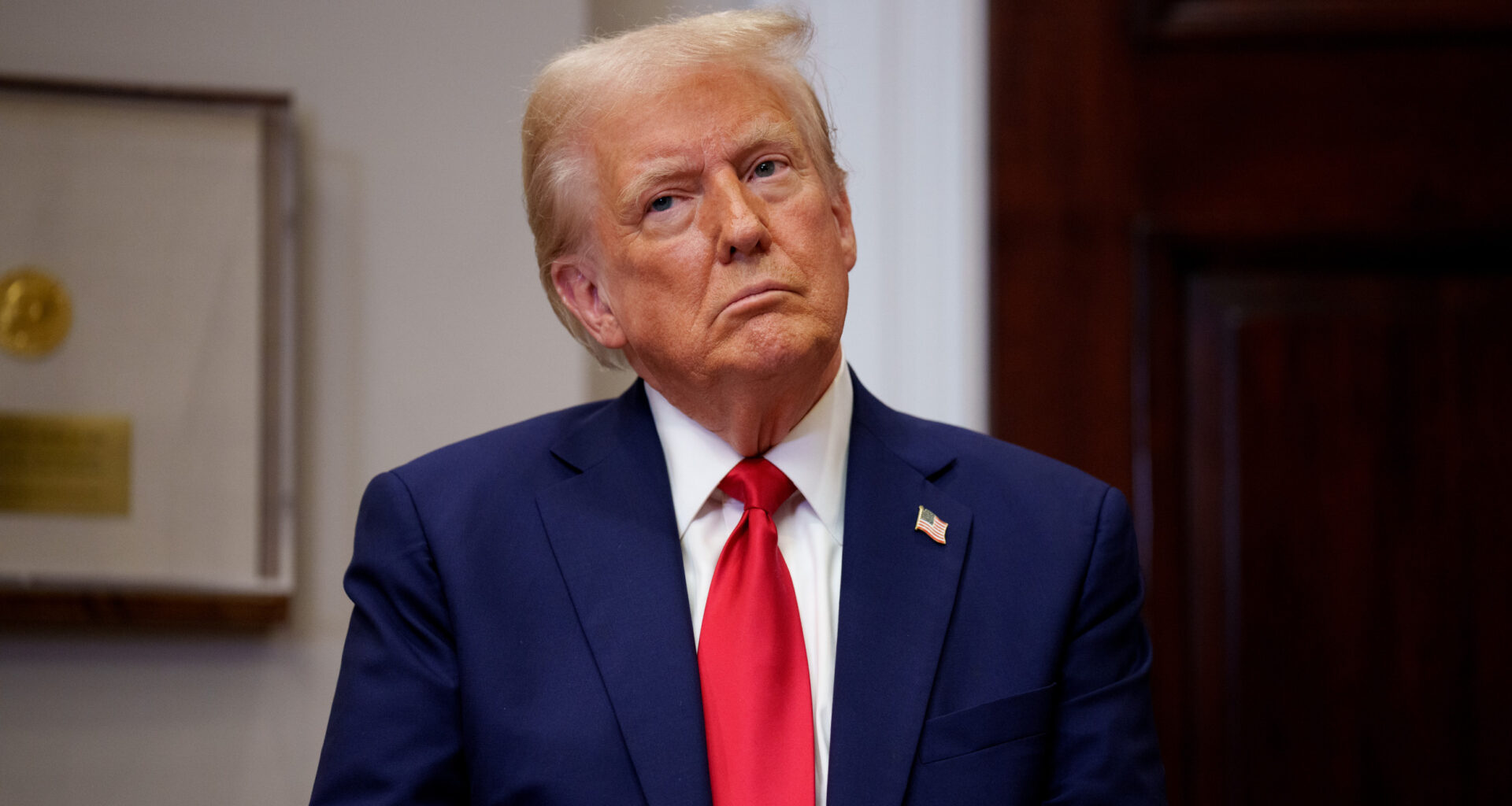 Donald Trump Canada favorability rating