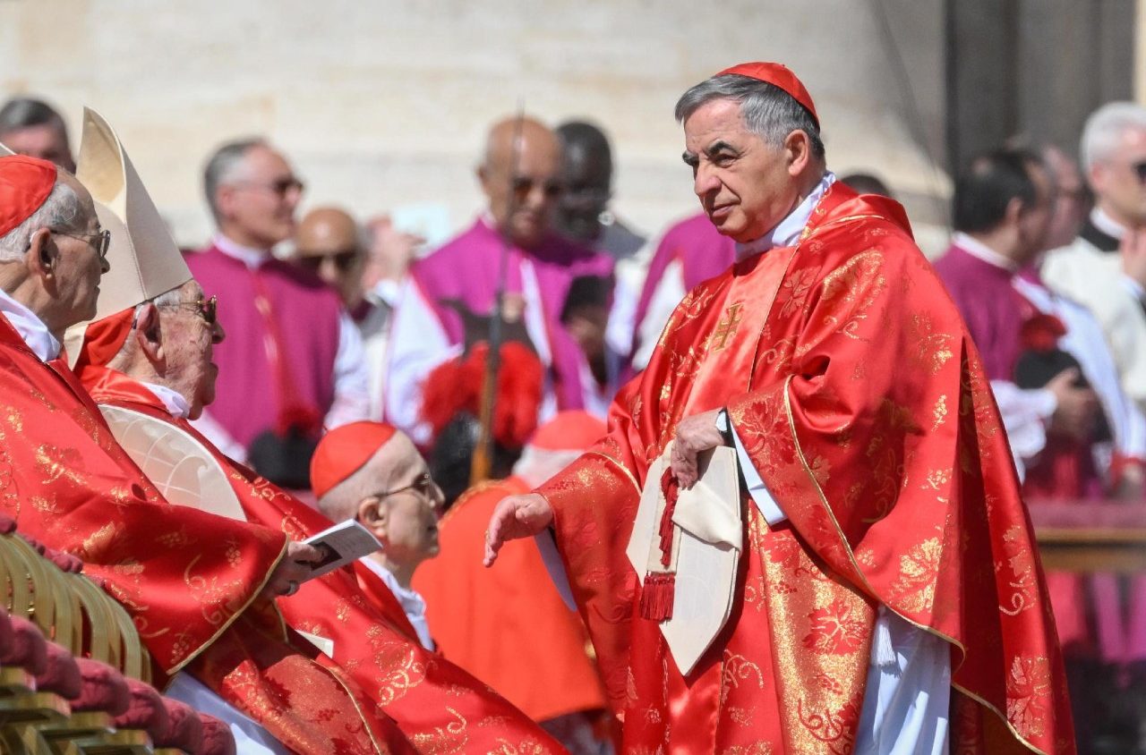 Cardinal Becciu renounces participation in upcoming conclave