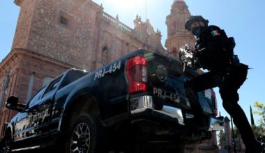 Politician shot and killed while dining at restaurant in Mexico