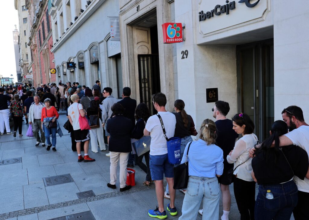 Čakanje na bankomat