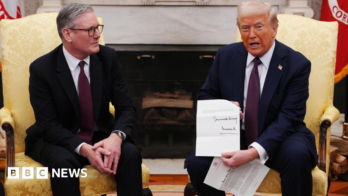 US President Donald Trump attends a meeting with the Italian prime minister at the Oval Office