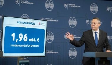 Finance Minister Ladislav Kamenický (Smer) speaks about the consolidation of public finances during a press conference on 4 December 2023 in Bratislava.