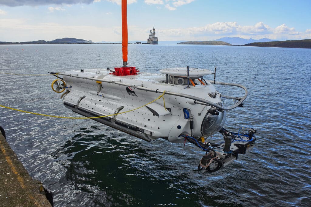 Submarine Rescue System on trials. JFD picture.