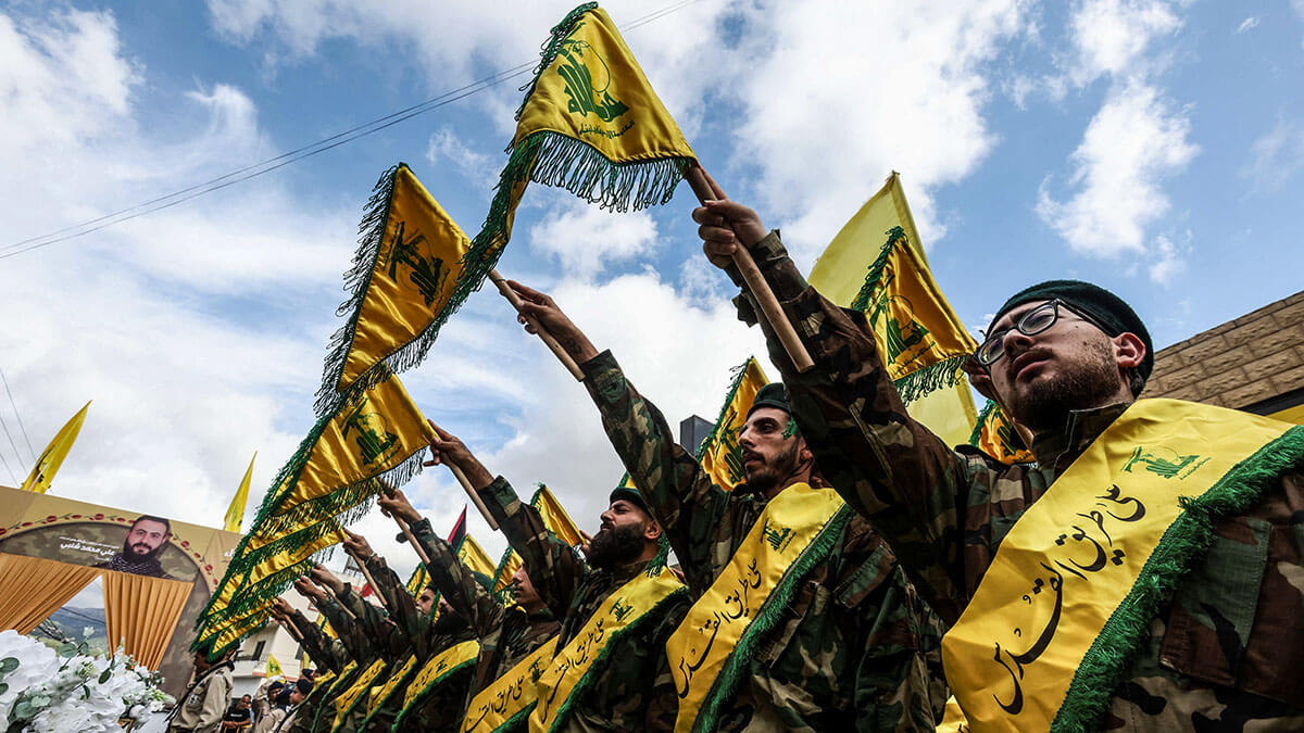 between the disarmament of Hezbollah and the risk of a new civil war