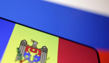 Moldova expels three Russian diplomats, Moscow promises to retaliate | Politics News