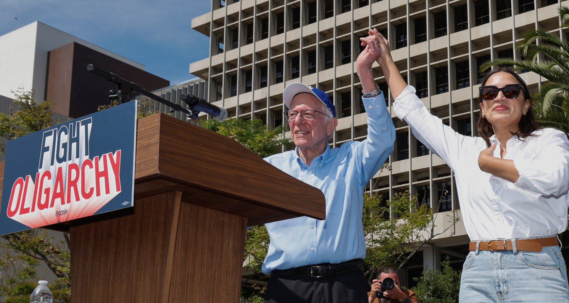 ‘Fight oligarchy’: Thousands attend Sanders, AOC rally in Los Angeles | Donald Trump News