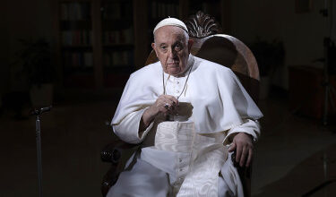 Les funérailles du pape diffusées en Suisse