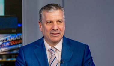 Fox Business' Charlie Gasparino calls out Trump's tariff spin: The White House 'capitulated'