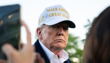 Trump Cabinet meets as president places blame on Biden for economic woes