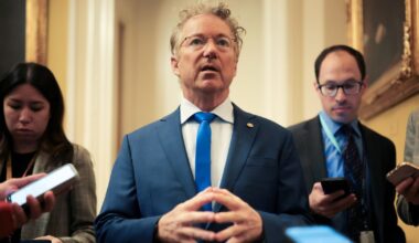 A bipartisan measure to undo Trump's global tariffs fails in the Senate
