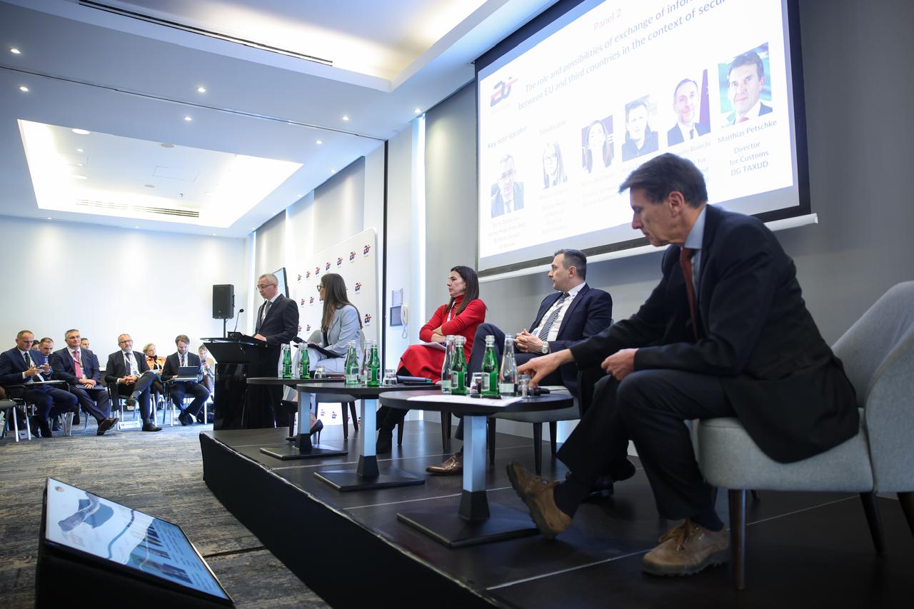 Ukraine Proposes Customs Data Exchange to Combat Global Threats
