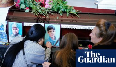 Ukraine war briefing: Zelenskyy calls Putin’s offer of brief ceasefire ‘manipulation’ | Ukraine