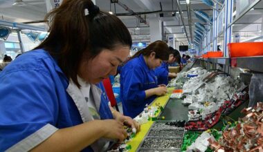 China economy grows by 5.4% in first quarter as trade war with Trump escalates