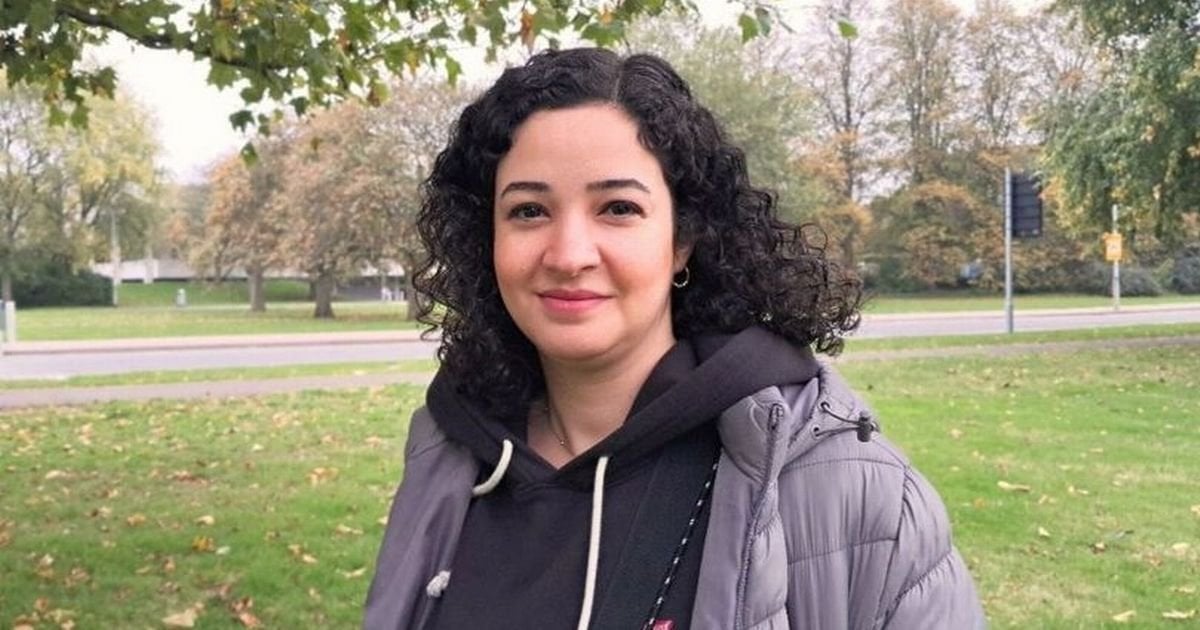 Woman dies being dragged under the bus she was running for on way to Boots job