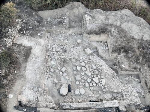cover Statue fragments found at Apollon Sanctuary in Nicosia