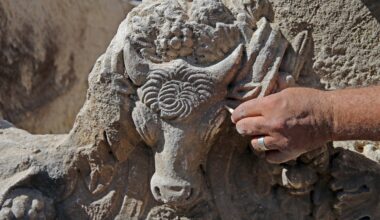 2,000-year-old Sarcophagus found in Türkiye's Gladiators' city