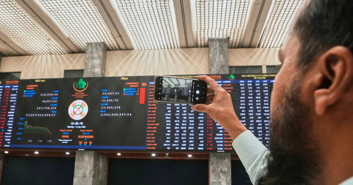 Mideast stock markets tumble as US tariffs and low oil prices squeeze energy-producing nations