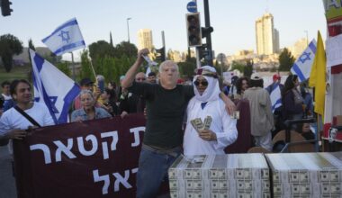 Netanyahu is rocked by a new scandal linking his close advisers to Qatar | police arrested two of his close associates this week on suspicion of accepting money from Qatar to promote a positive image of the Gulf Arab state in Israel