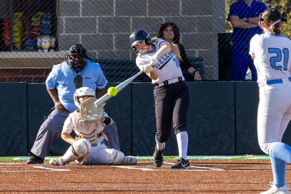 Helena clinches area tournament hosting rights, sweeps regular-season series with Spain Park - Shelby County Reporter
