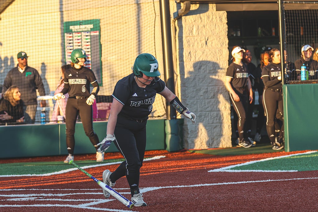 Pelham scores five unanswered to upset Spain Park for first area win of season - Shelby County Reporter