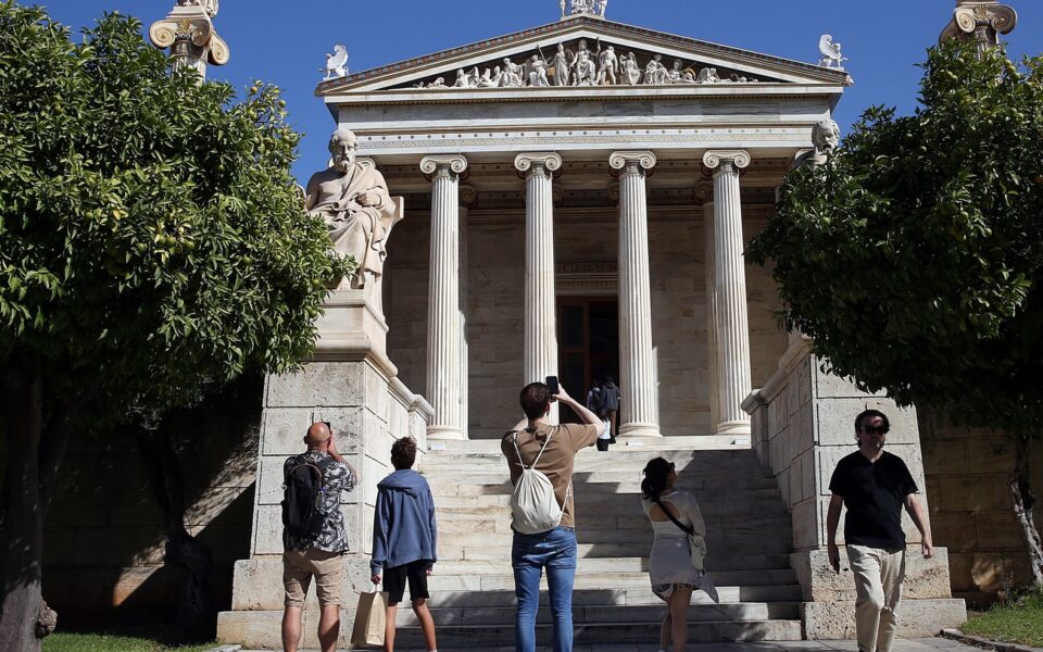 Greece tops list of most Googled summer destinations for Americans, study finds