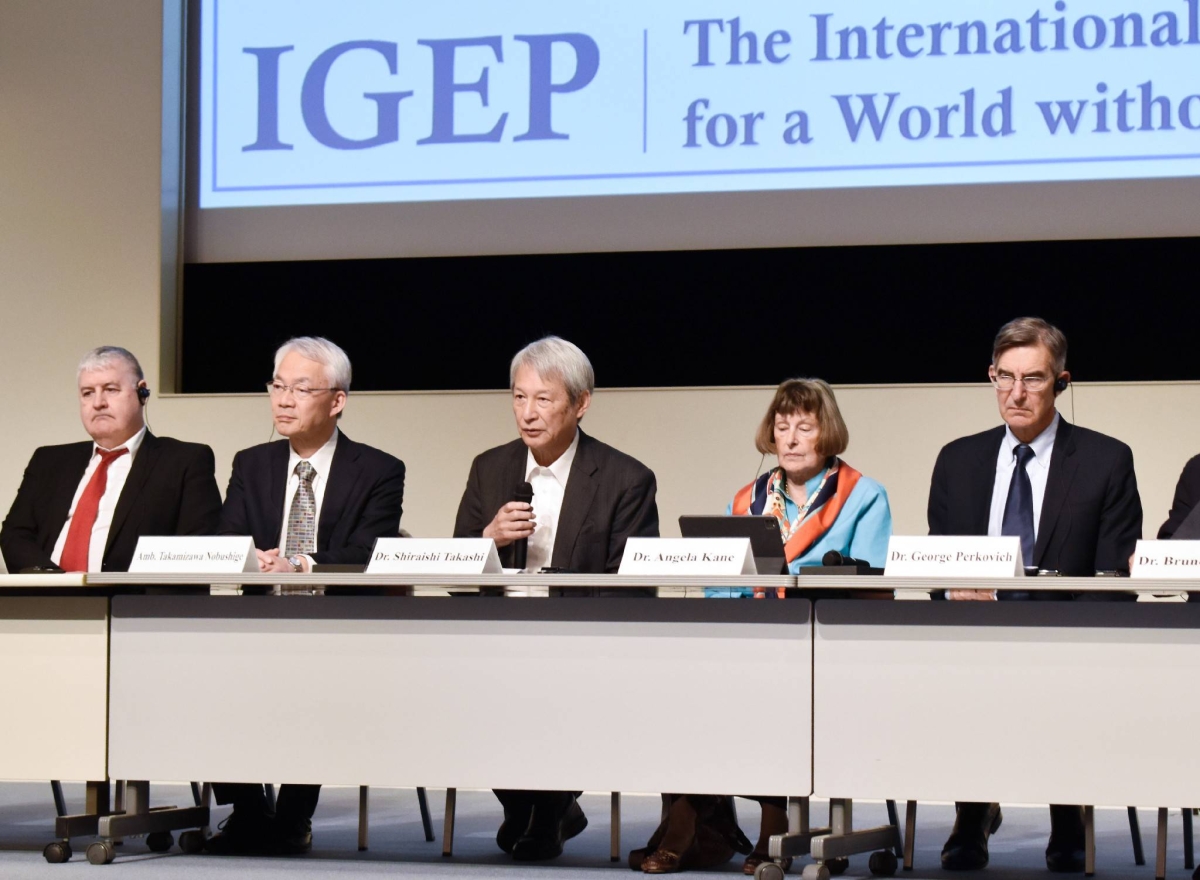 Global experts seek urgent action to prevent nuclear war