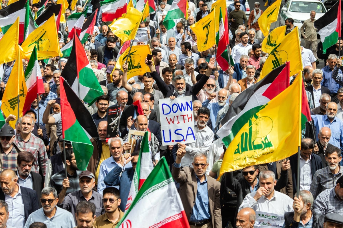 Years of distrust hang over U.S. and Iran as negotiators head to Oman