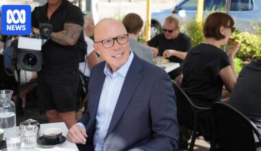 Peter Dutton pledges one-off $1,200 tax offset to half of taxpayers