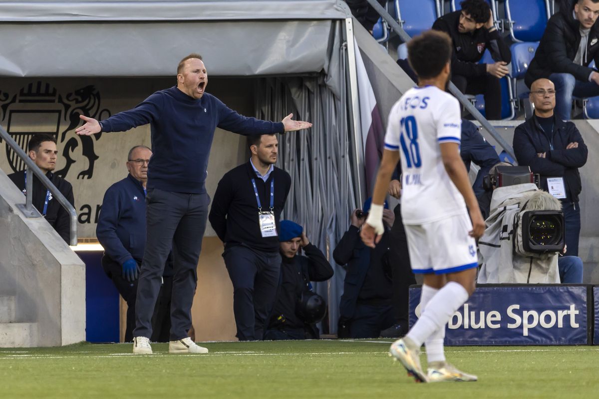 Ludovic Magnin, entraîneur du FC Lausanne-Sport, réagit lors du match de Super League contre le FC Sion au stade de la Tuilière à Lausanne, Suisse, le samedi 5 avril 2025. Ludovic Magnin, entraîneur du FC Lausanne-Sport, réagit lors du match de Super League contre le FC Sion au stade de la Tuilière à Lausanne, Suisse, le samedi 5 avril 2025.
